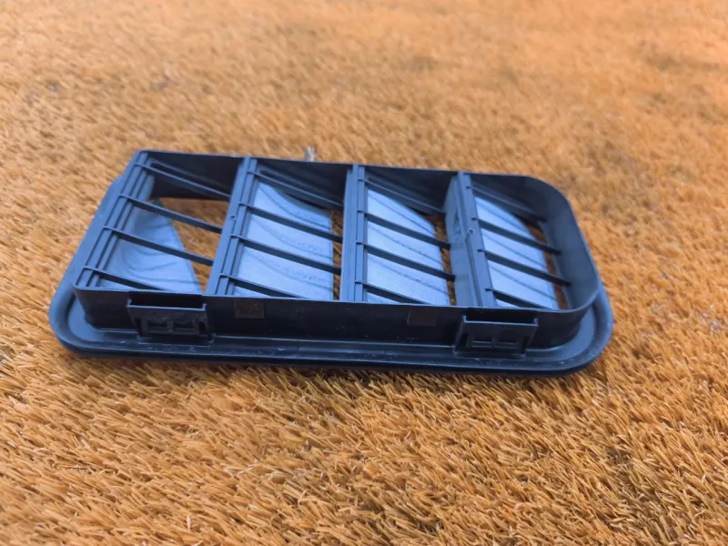 Решетка вентиляционная