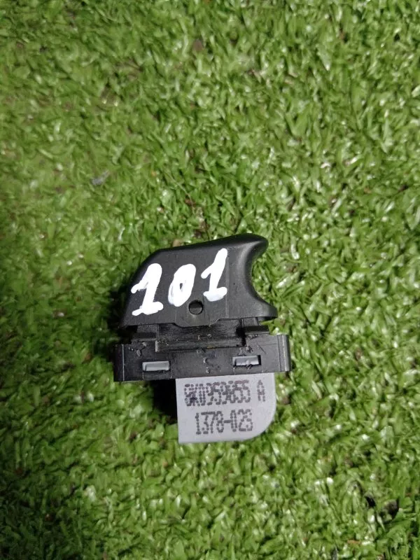 Кнопка стеклоподъемника