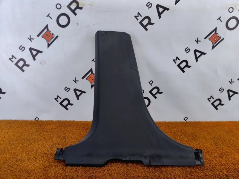 Обшивка центральной стойки