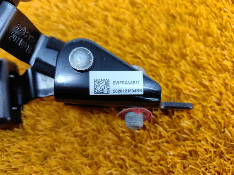 Ответная часть ремня безопасности