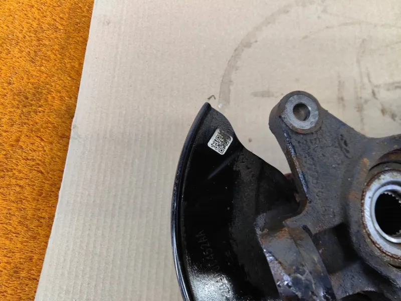 Кулак поворотный