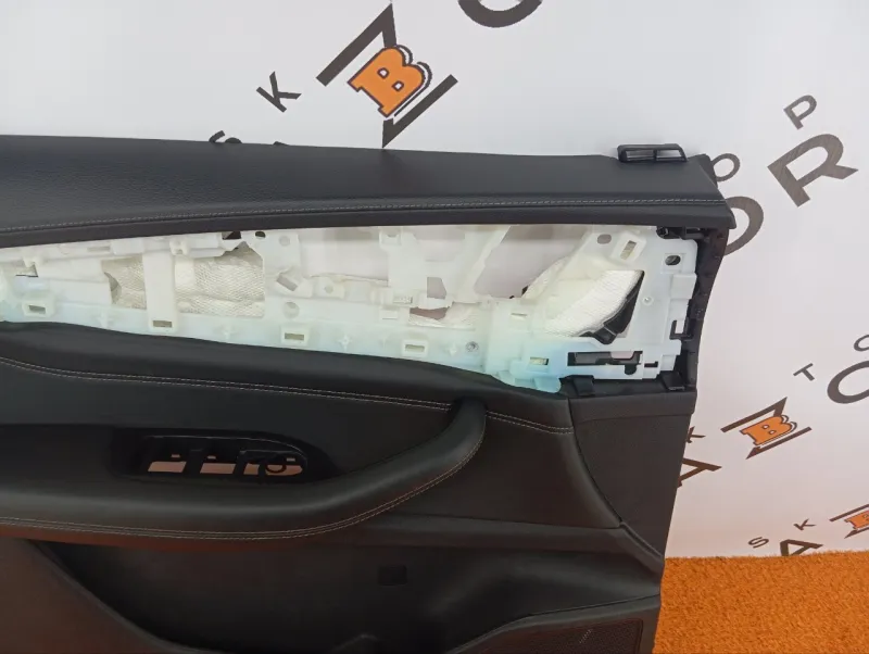 Обшивка двери