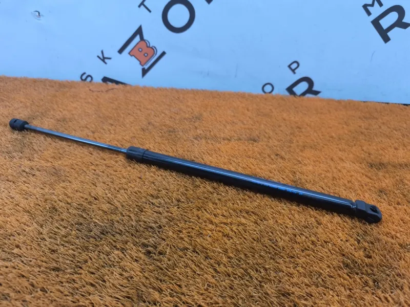 Амортизатор крышки багажника