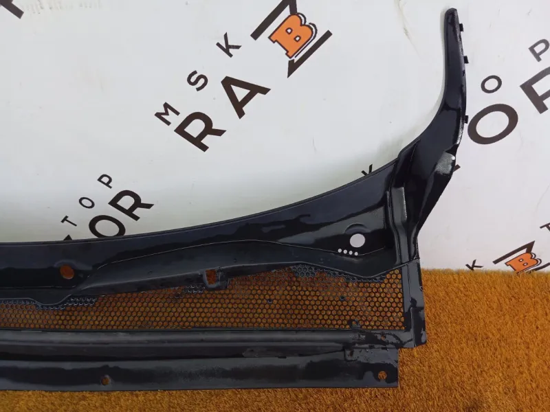 Решетка под лобовое стекло