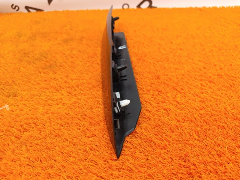 Молдинг на крыло