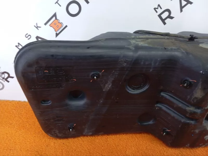 Бак топливный