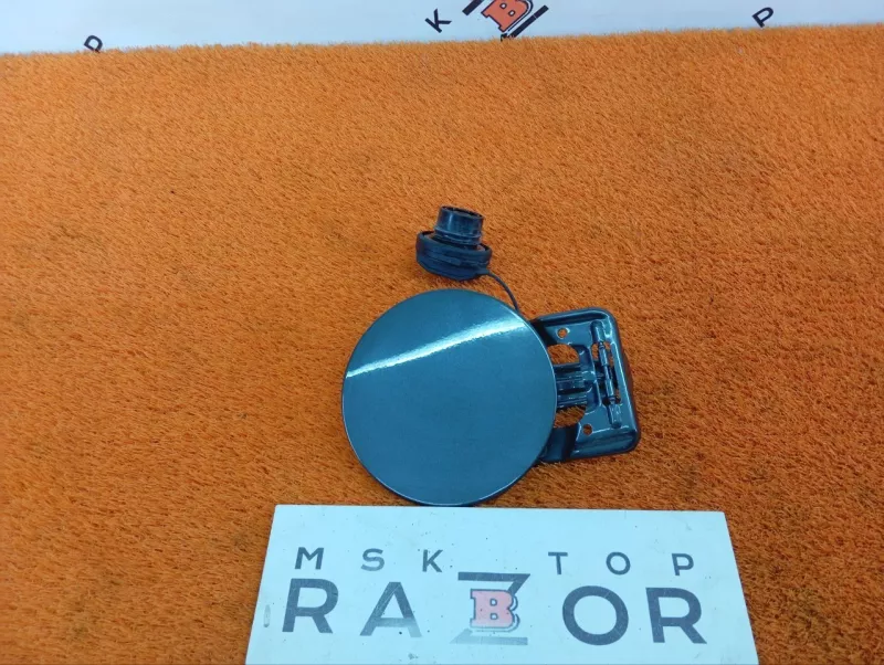 Лючок Бензобака