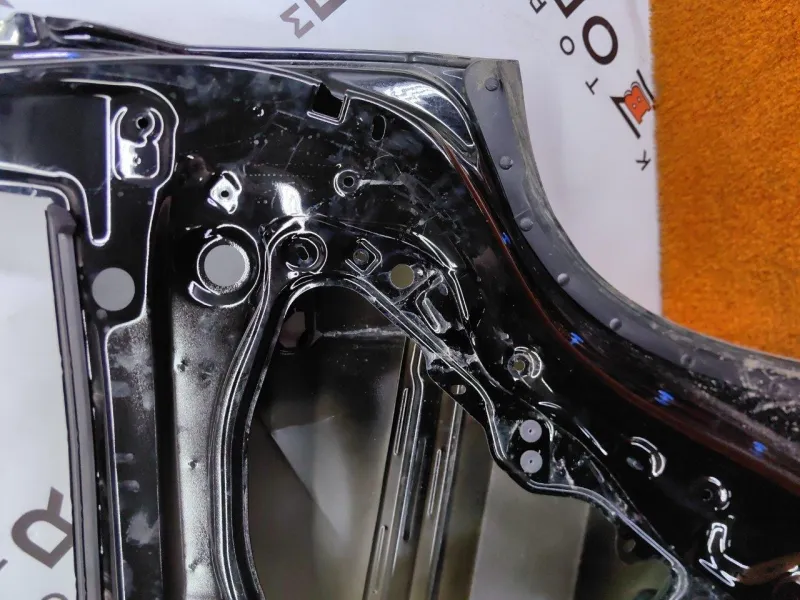 Дверь боковая