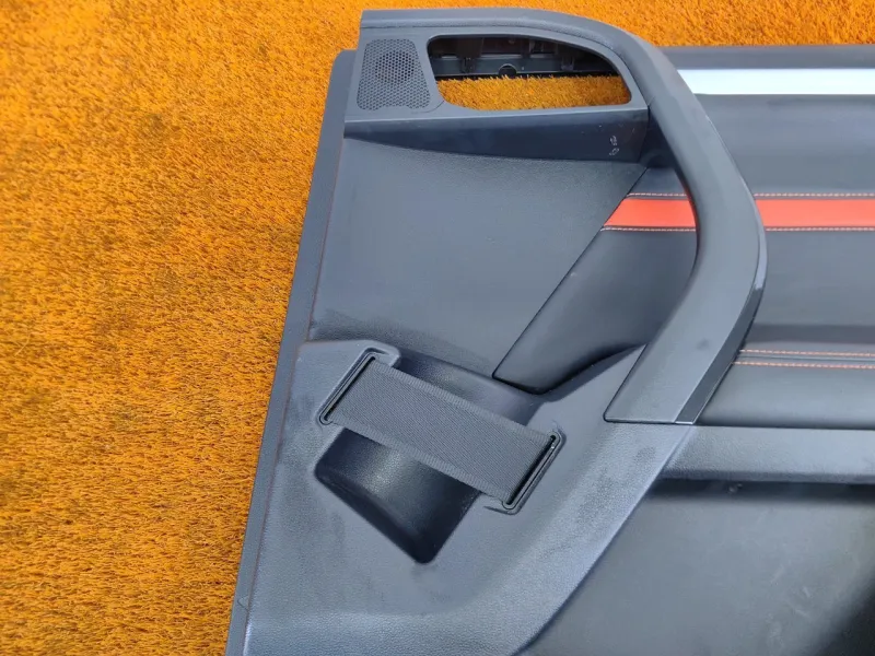 Обшивка двери