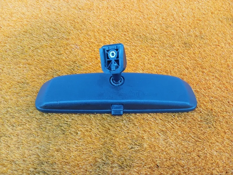 Зеркало заднего вида