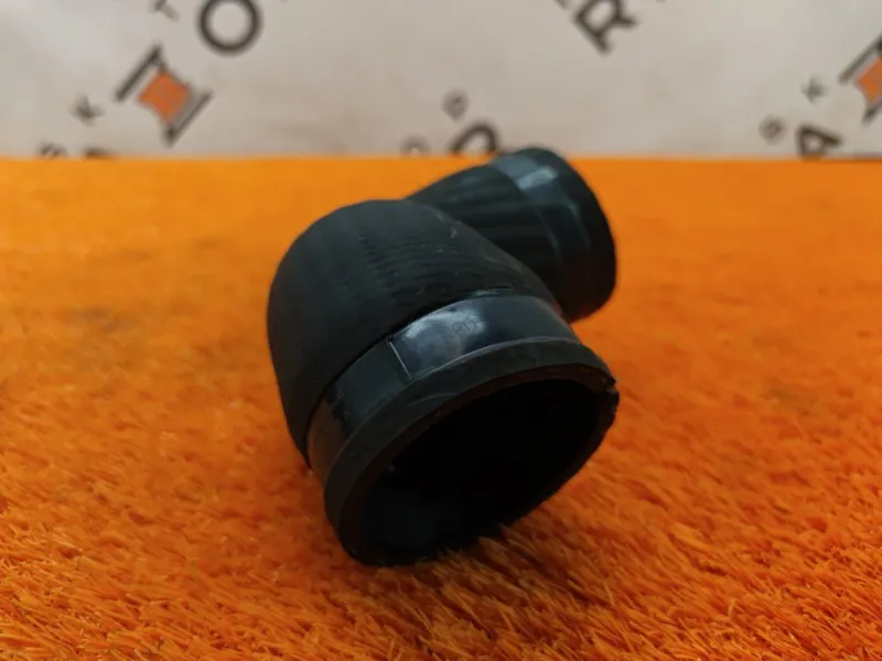 Патрубок интеркулера