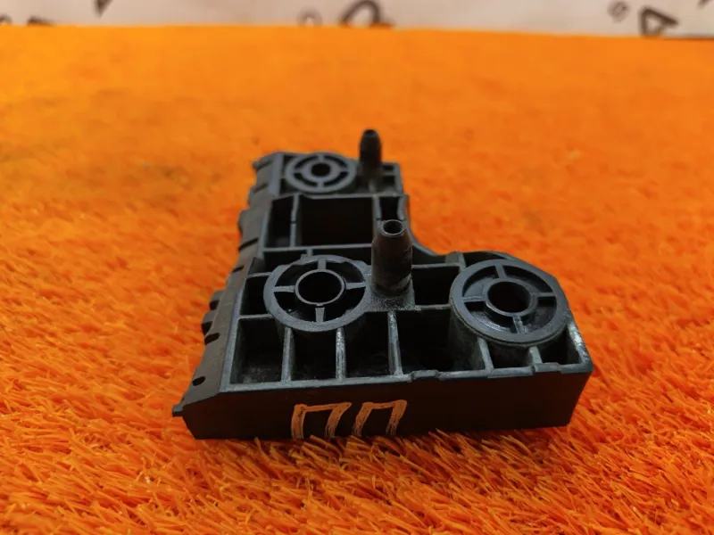 Кронштейн бампера