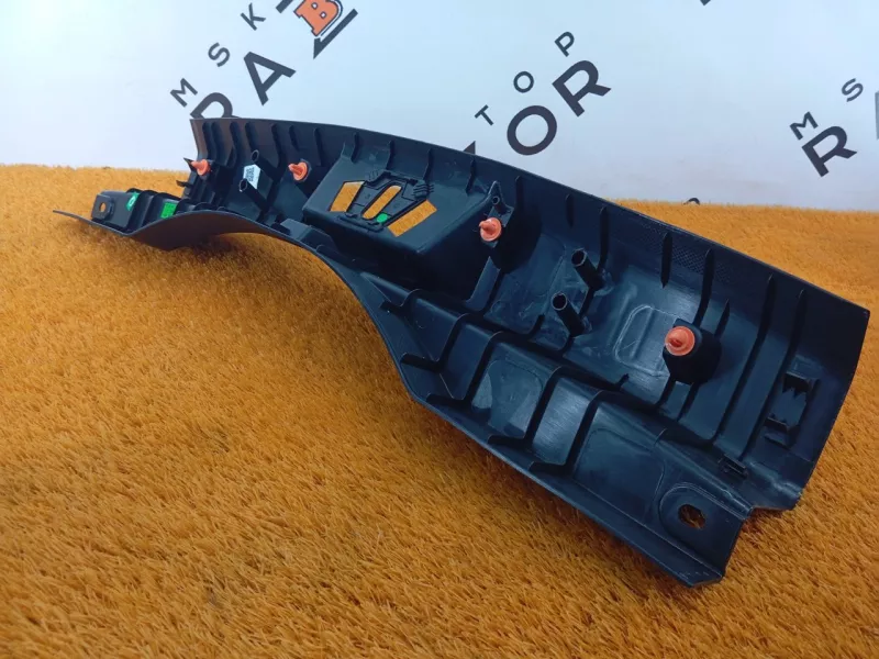 Обшивка багажника