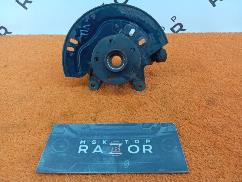 Кулак поворотный