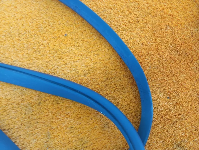 Уплотнитель проема двери