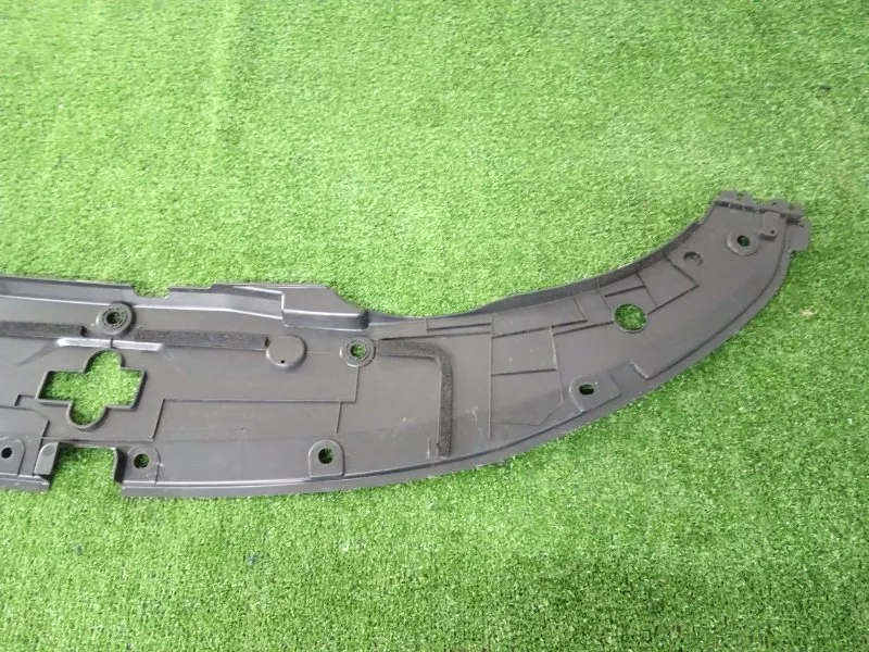 Накладка замка капота