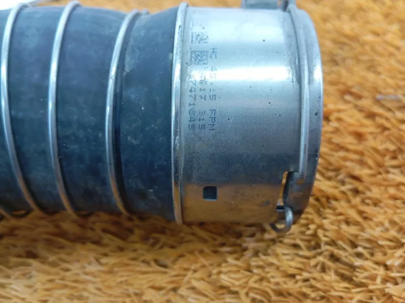 Патрубок интеркулера