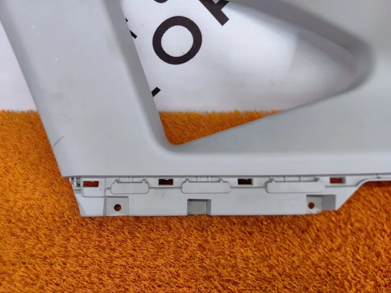 Накладка на стойку кузова