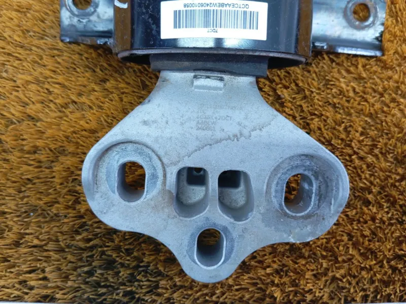 Подушка двигателя