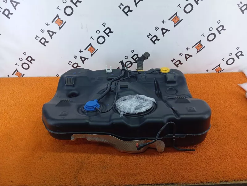 Бак топливный