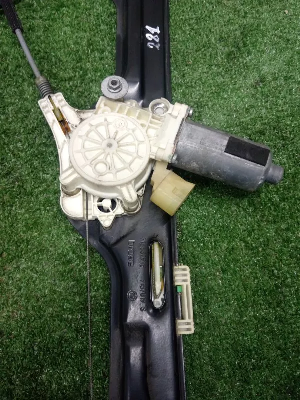 Стеклоподъемник BMW X5 2008 51337166379 E70, передний левый