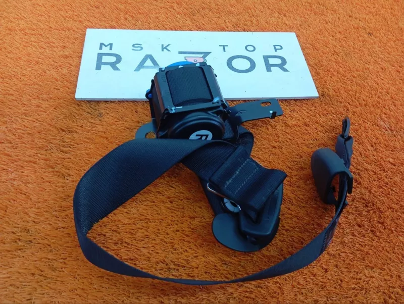 Ремень безопасности