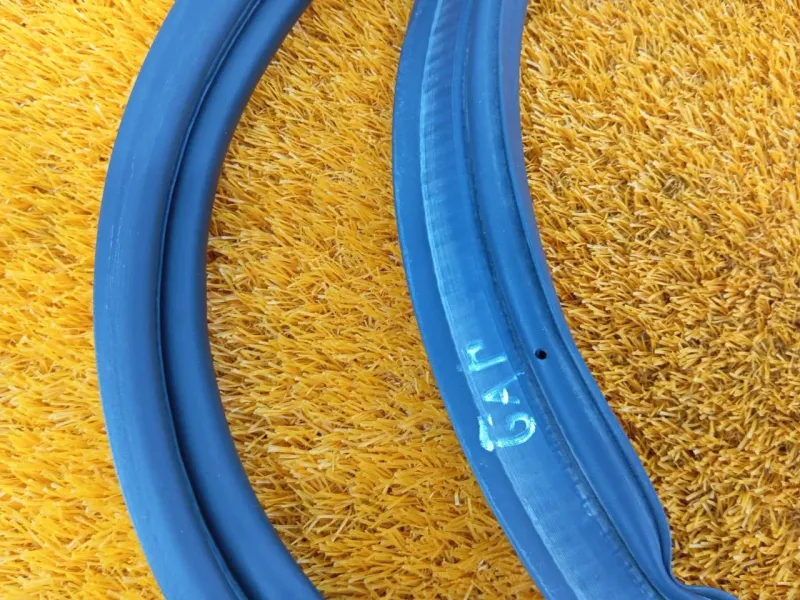 Уплотнитель багажника