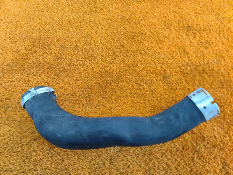 Патрубок интеркулера