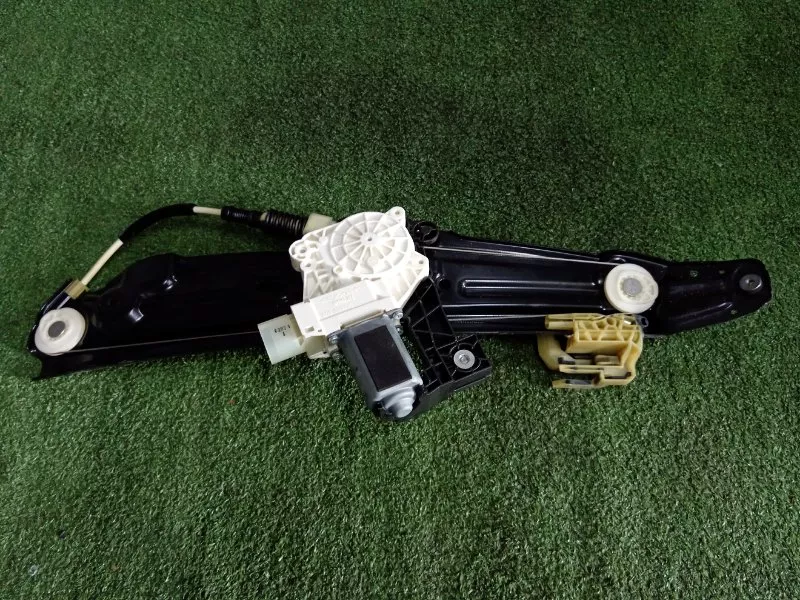 Стеклоподъемник BMW 5-Series 2011 51357182614 F10, задний правый