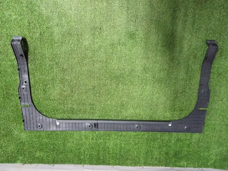 Накладка крышки багажника