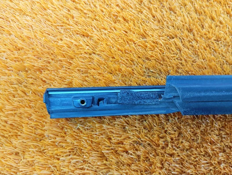 Молдинг стекла