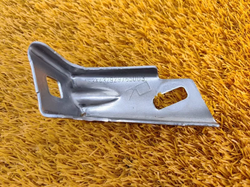 Крепление глушителя