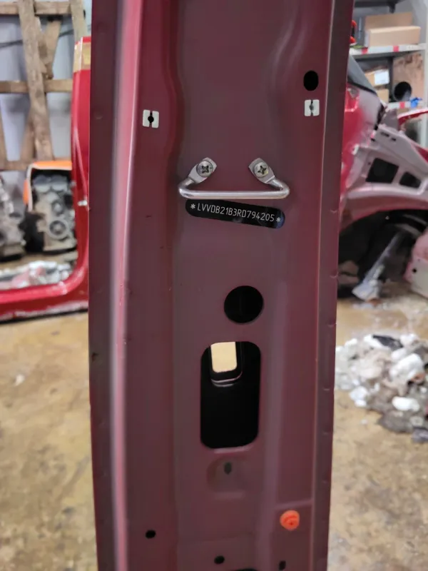 Порог с центральной стойкой