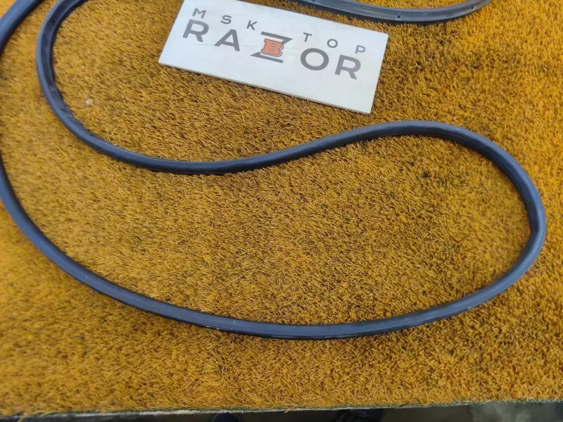 Уплотнитель двери