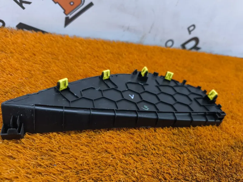 Накладка на торпедо