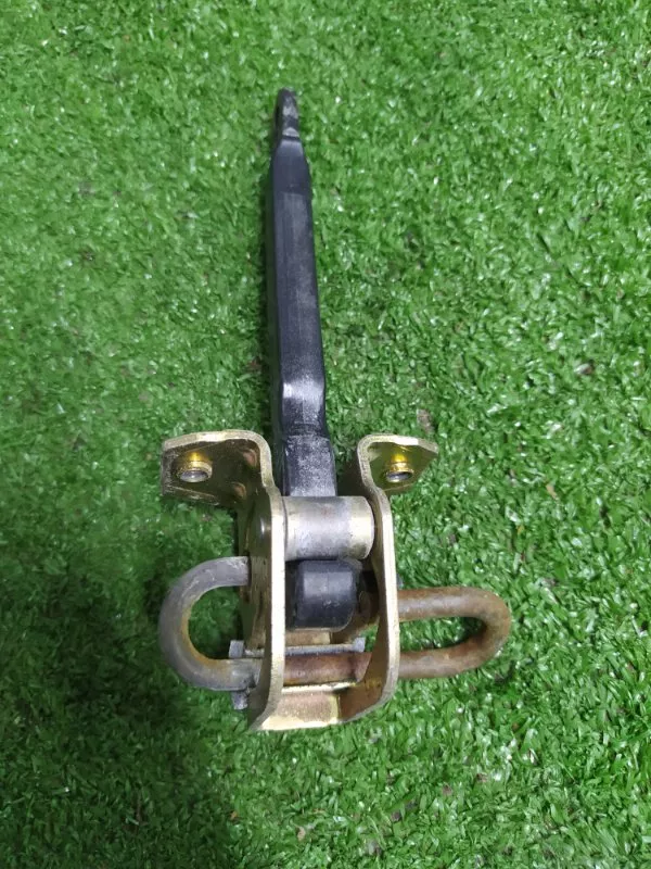 Ограничитель двери