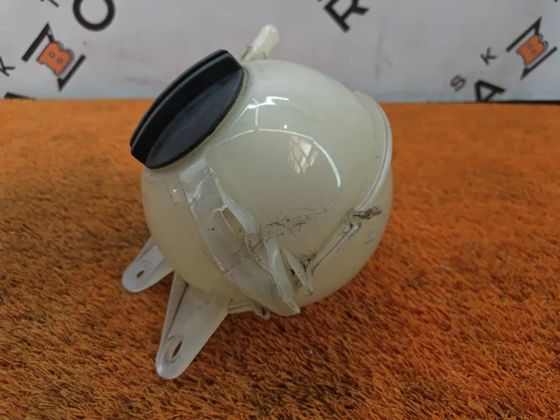 Бачок расширительный