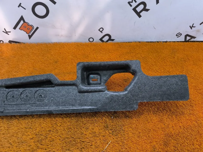 Абсорбер переднего бампера