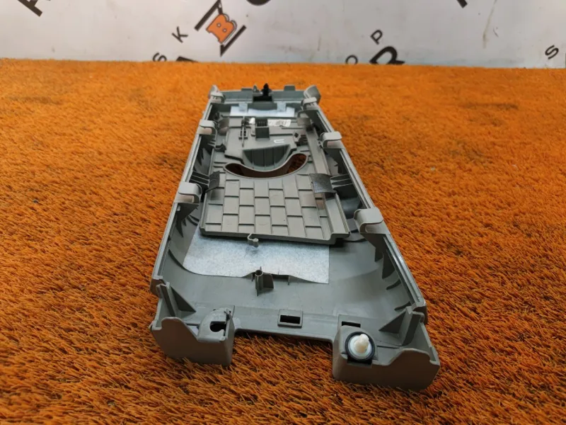 Обшивка центральной стойки