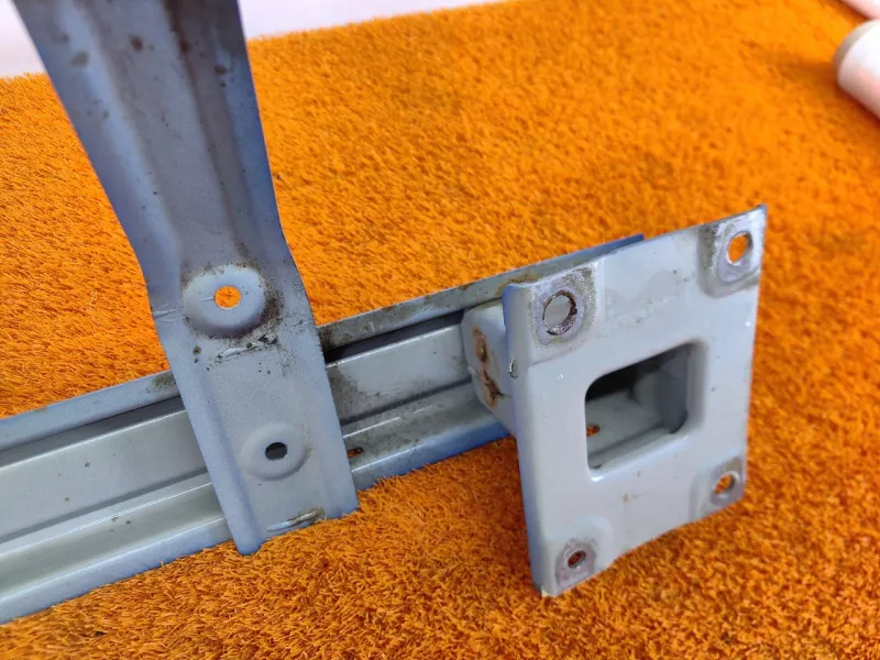 Усилитель бампера