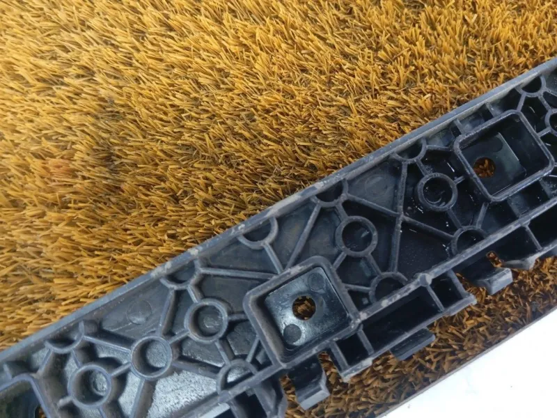 Крепление бампера