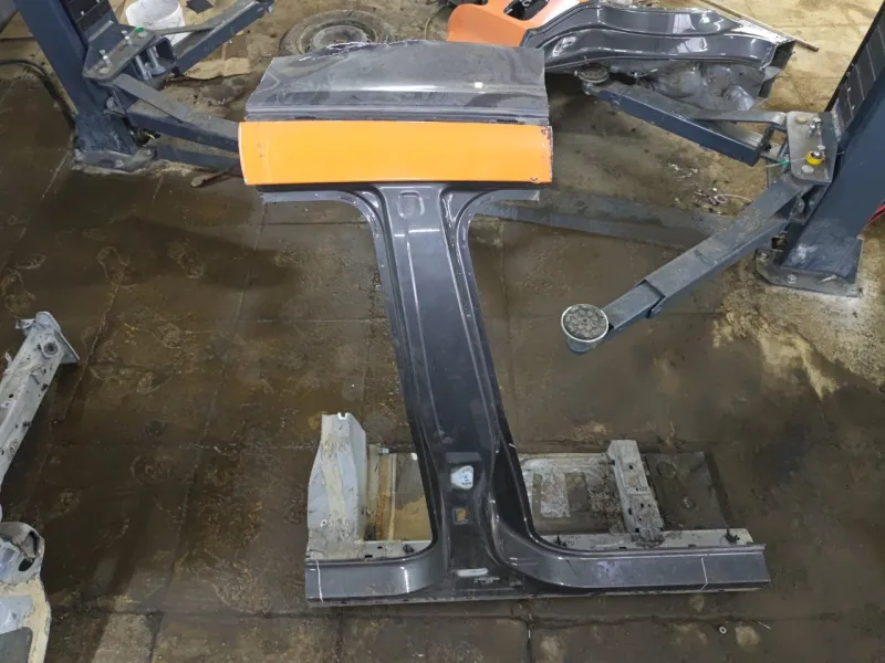 Порог с центральной стойкой