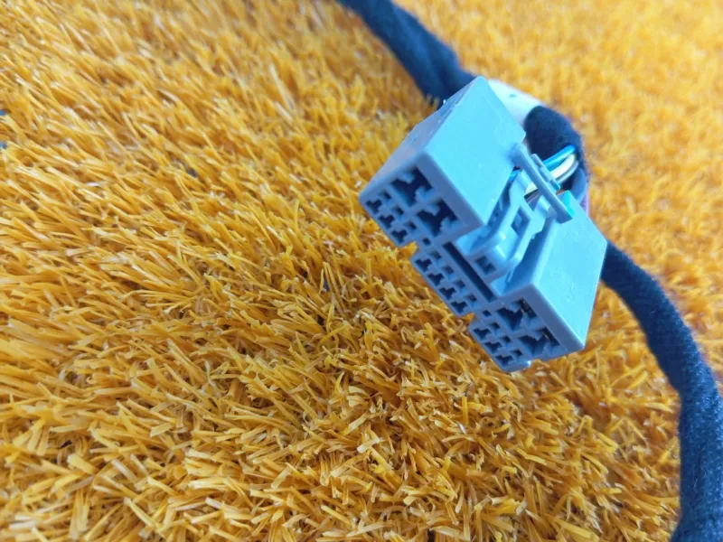 Амортизатор багажника