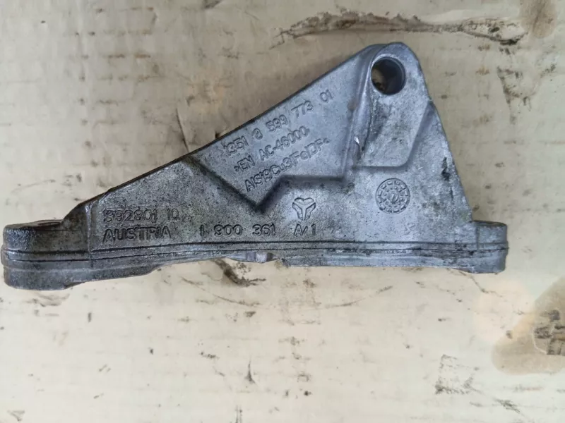 Кронштейн ТНВД