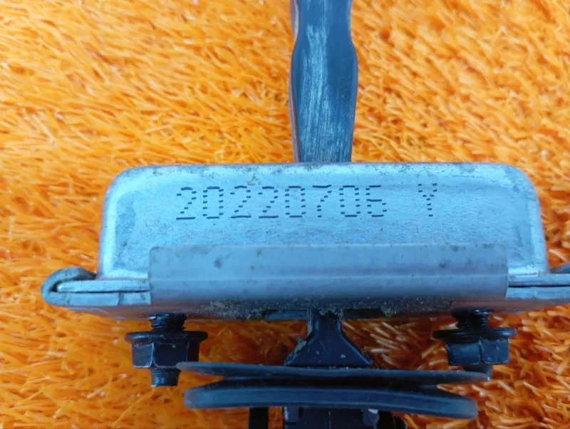 Ограничитель двери