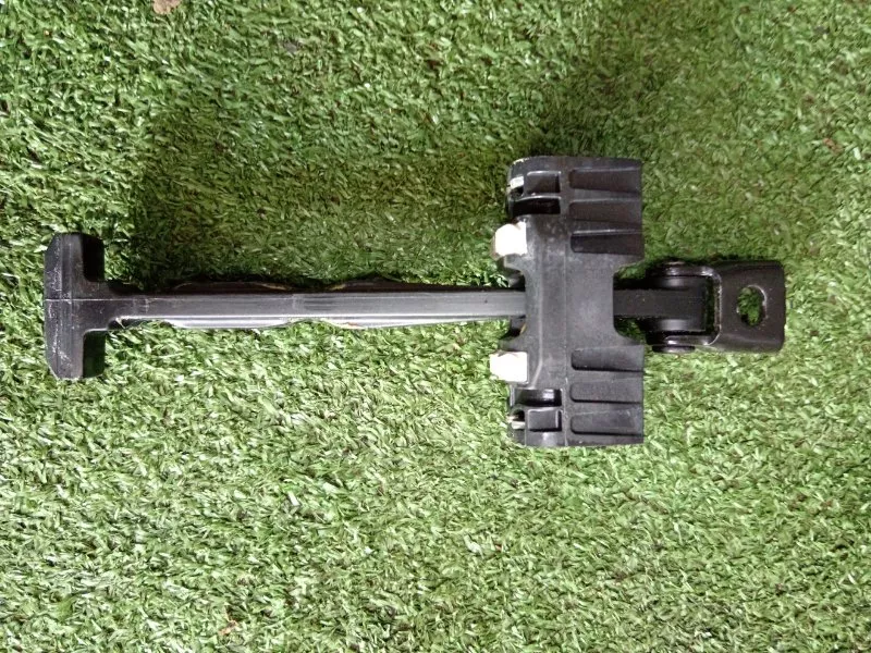 Ограничитель двери