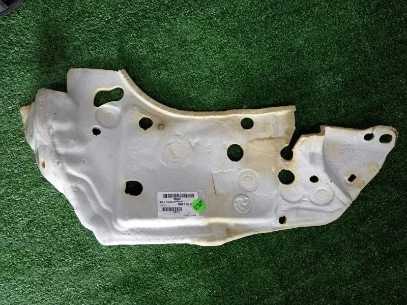 Звукоизоляция передней стойки нижняя