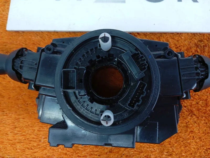 Подрулевой переключатель