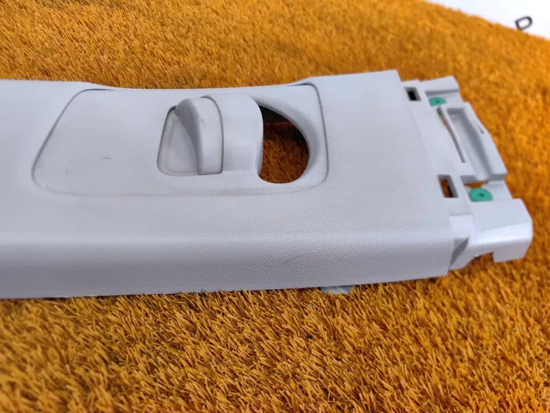 Обшивка центральной стойки