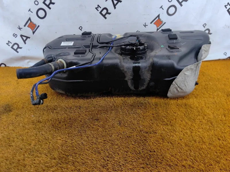 Бак топливный